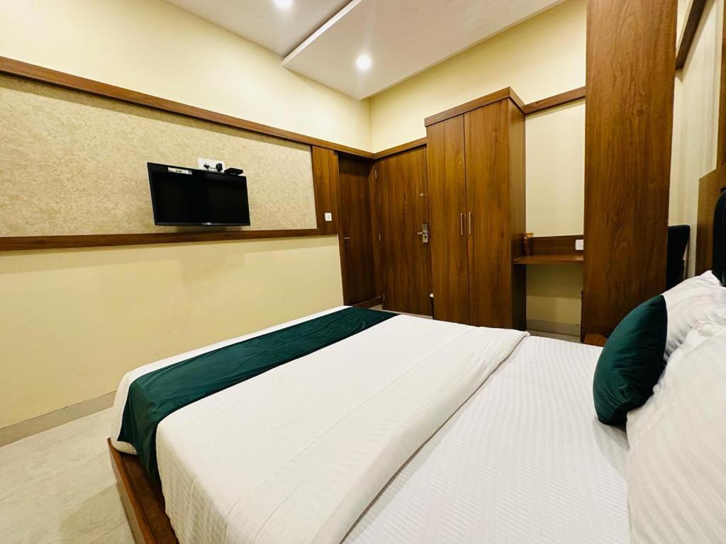 Hotel Bkc Downtown - Near Us Embassy 뭄바이 외부 사진