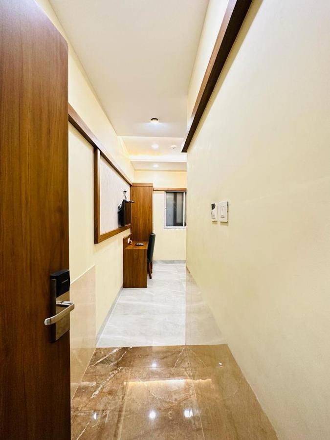 Hotel Bkc Downtown - Near Us Embassy 뭄바이 외부 사진
