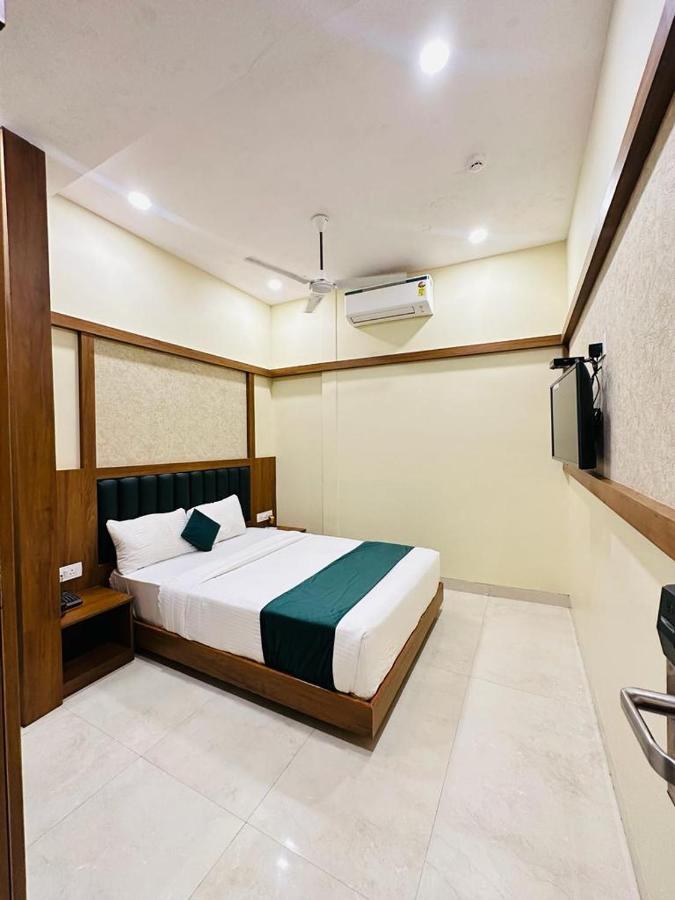 Hotel Bkc Downtown - Near Us Embassy 뭄바이 외부 사진